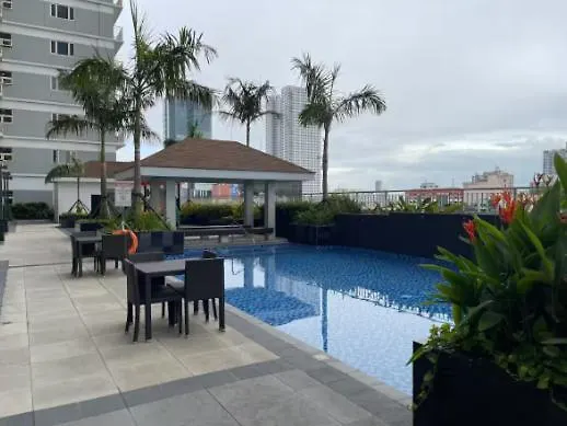 Cozy View 2-bedroom Near Moa, Naia, Picc, Star City, Us Embassy, & World Trade Center