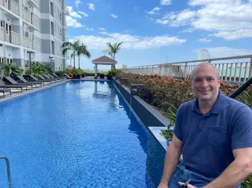 Cozy View 2-bedroom Near Moa, Naia, Picc, Star City, Us Embassy, & World Trade Center *